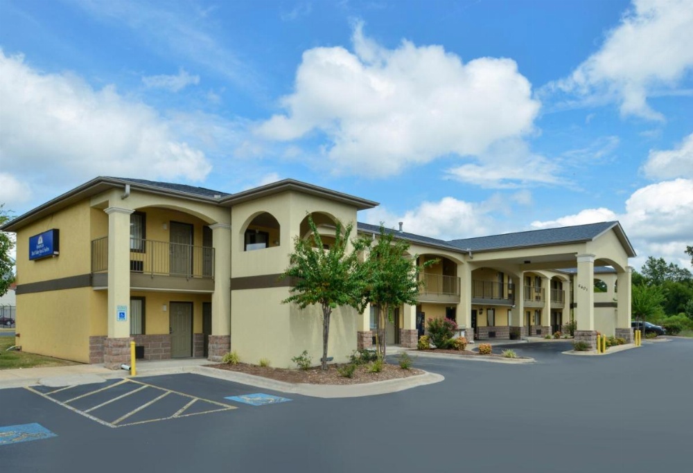 Americas Best Value Inn & Suites University Ave Image 12